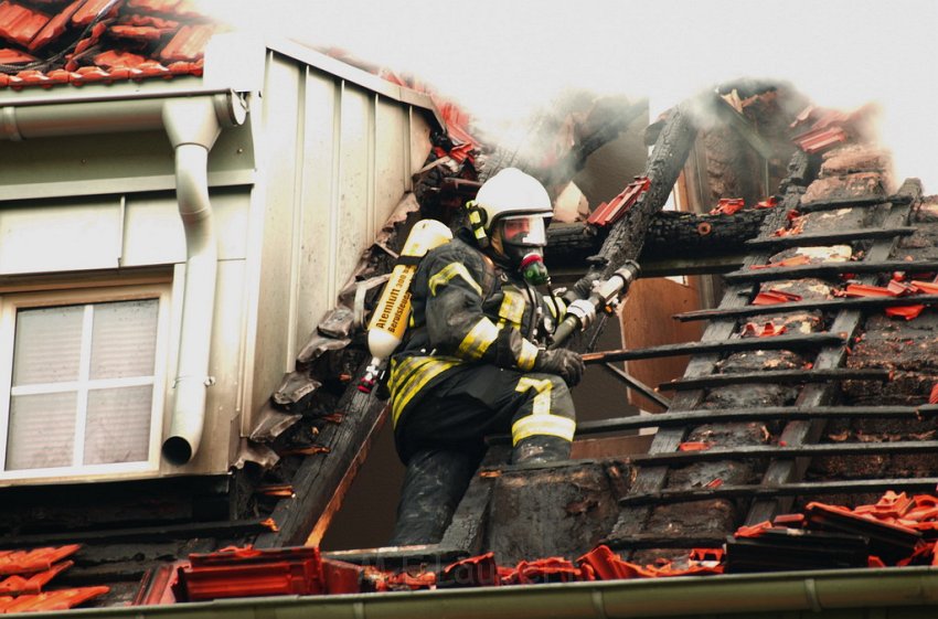 Feuer 4 Koeln Ehrenfeld Lansstr P355.JPG